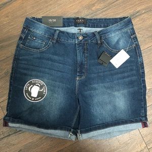 Curve Appeal NWT Women's Blue Jean Mini Shorts size 10